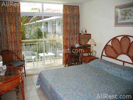 Coral Strand Hotel 4